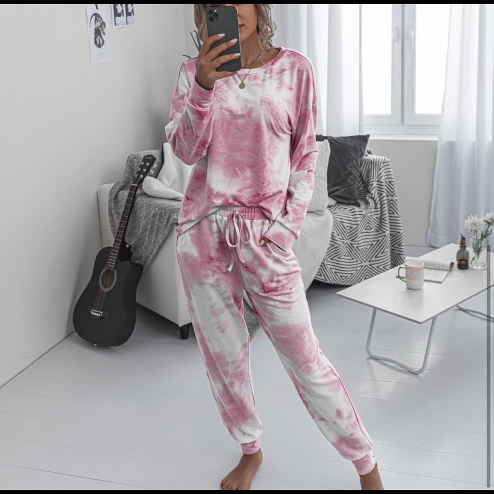 Two Piece Tie Dye Long Sleeve Lounge Set